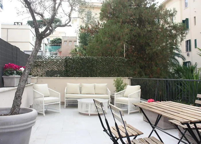 Vatican Terrace - Modern Rom